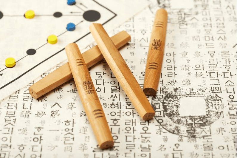 The Best Korean Traditional Board Game: 5 Steps to Play Yutnori.